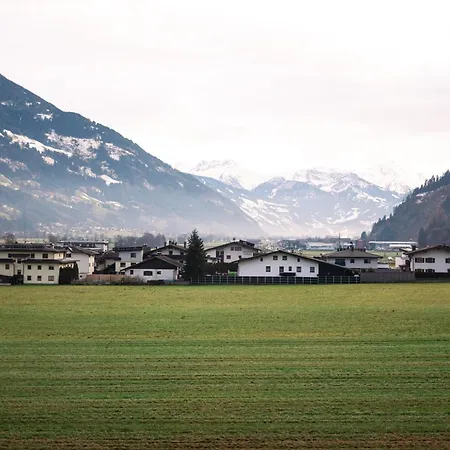 Lebe'schlitters - Ferienapartmenthaus Im Zillertal * 쉴리테르스
