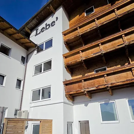 Lebe'schlitters - Ferienapartmenthaus Im Zillertal Διαμέρισμα *