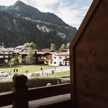 Lebe`schlitters - Ferienapartmenthaus Im Zillertal * Schlitters