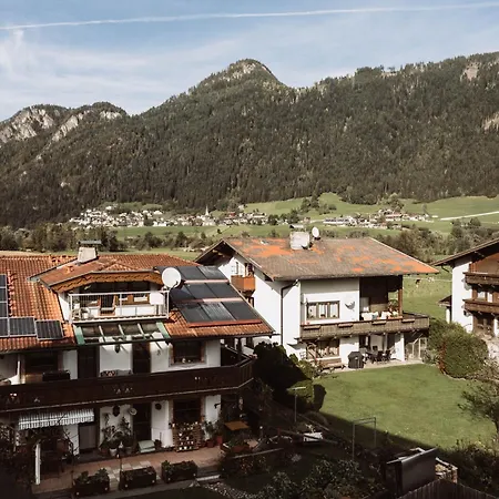 Lebe'schlitters - Ferienapartmenthaus Im Zillertal
